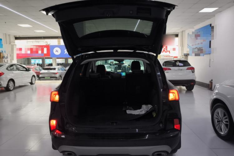 Used Ford Escape 2024 EcoBoost 245 Four-Wheel Drive Prestige Model Trunk