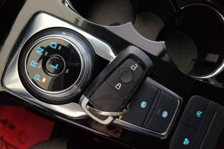 Used Ford Escape 2024 EcoBoost 245 Two-Wheel-Drive Comfort Edition Vehicle Key
