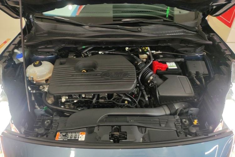 Used Ford Escape 2024 EcoBoost 245 Two-Wheel-Drive Titanium Edition Engine Bay