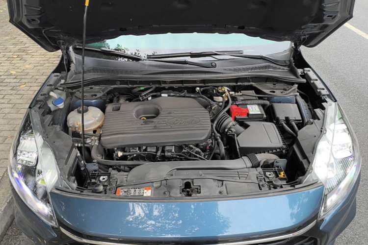 Used Ford Escape 2024 EcoBoost 245 Four-Wheel Drive Prestige Model Engine Bay