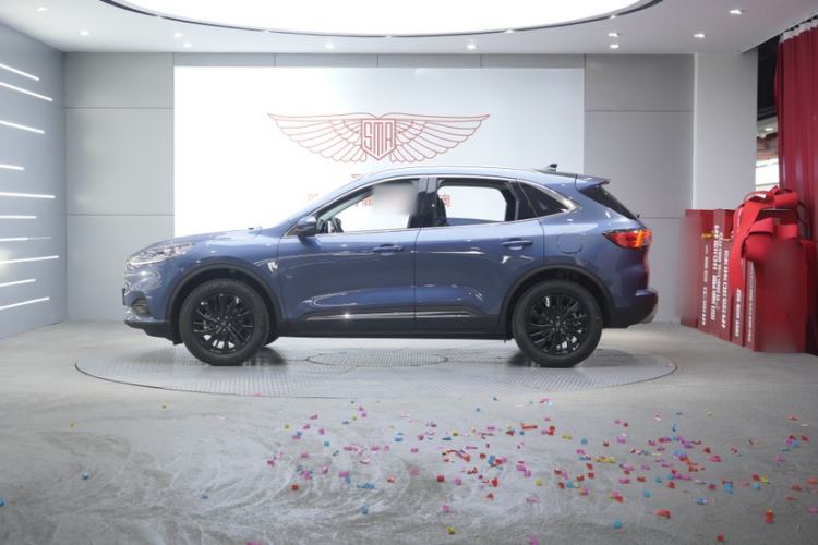 Used Ford Escape 2024 EcoBoost 245 Two-Wheel-Drive Titanium Edition Exterior 1