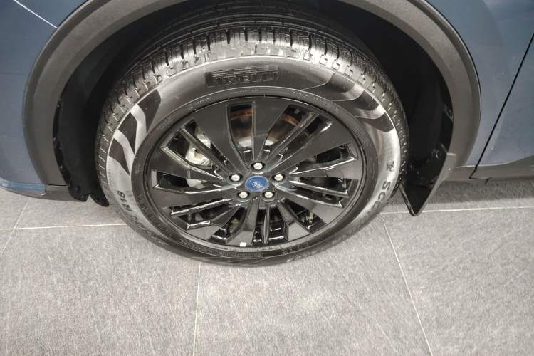 Used Ford Escape 2024 EcoBoost 245 Two-Wheel-Drive Titanium Edition Exterior 1