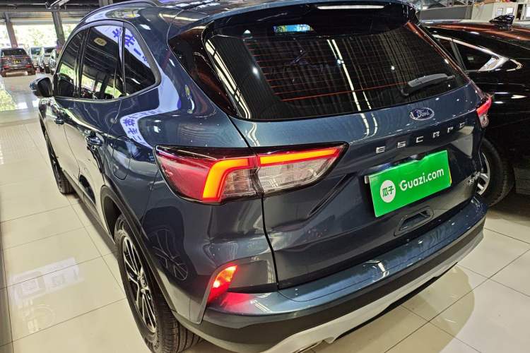 Used Ford Escape 2024 EcoBoost 245 Two-Wheel-Drive Comfort Edition Exterior 2