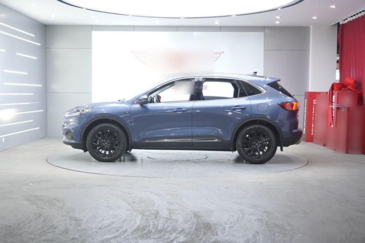 Used Ford Escape 2024 EcoBoost 245 Two-Wheel-Drive Titanium Edition Exterior 2