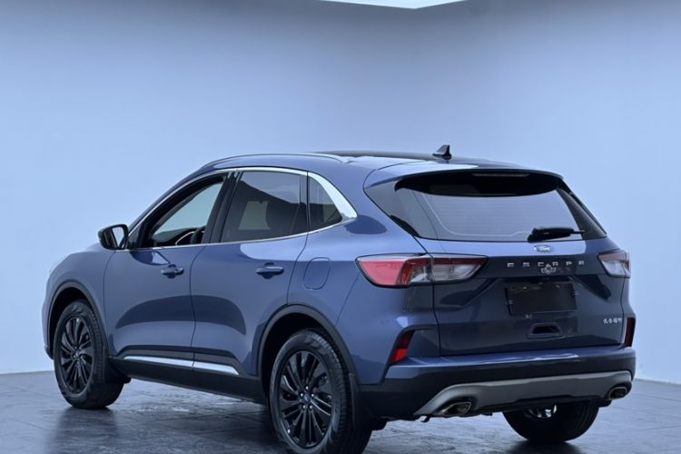 Used Ford Escape 2024 EcoBoost 245 Two-Wheel-Drive Titanium Edition Exterior 4