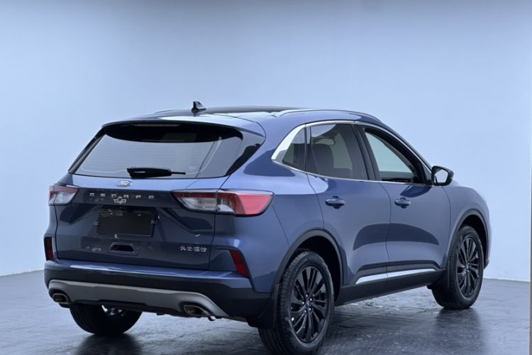 Used Ford Escape 2024 EcoBoost 245 Two-Wheel-Drive Titanium Edition Exterior 7