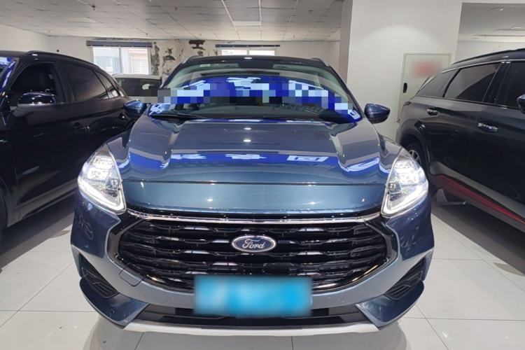 Used Ford Escape 2024 EcoBoost 245 Two-Wheel-Drive Titanium Edition Front