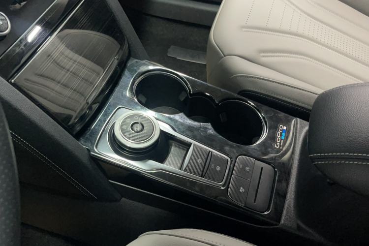 Used Ford Escape 2024 EcoBoost 245 Two-Wheel-Drive Titanium Edition Gear Lever