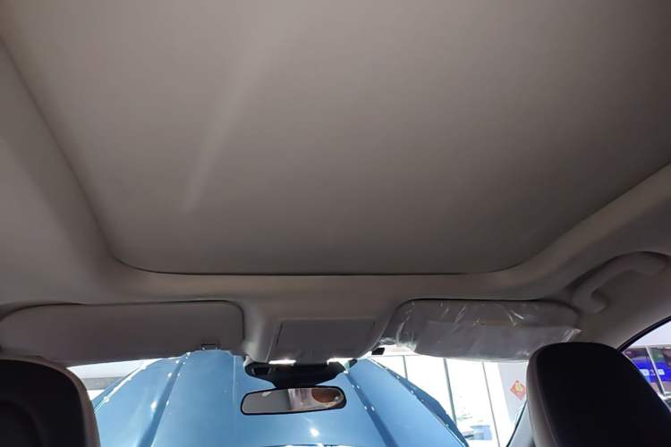 Used Ford Escape 2024 EcoBoost 245 Two-Wheel-Drive Titanium Edition Headliner