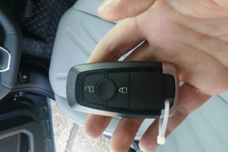 Used Ford Escape 2024 EcoBoost 245 Two-Wheel-Drive Comfort Edition Interior 1