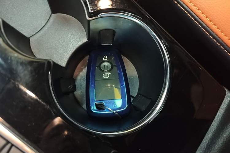 Used Ford Escape 2024 EcoBoost 245 Two-Wheel-Drive Titanium Edition Interior 1