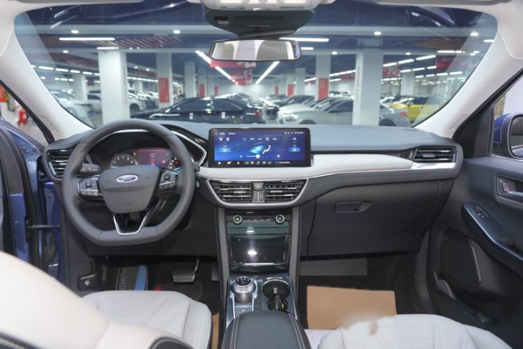 Used Ford Escape 2024 EcoBoost 245 Two-Wheel-Drive Titanium Edition Interior 1