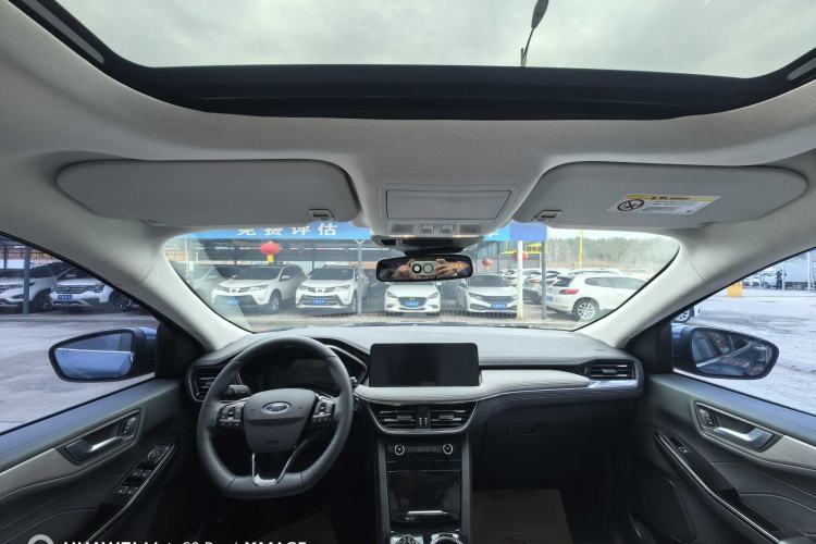 Used Ford Escape 2024 EcoBoost 245 Two-Wheel-Drive Xiangxiang Model Interior 3