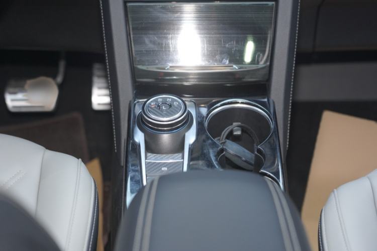 Used Ford Escape 2024 EcoBoost 245 Two-Wheel-Drive Titanium Edition Interior 8