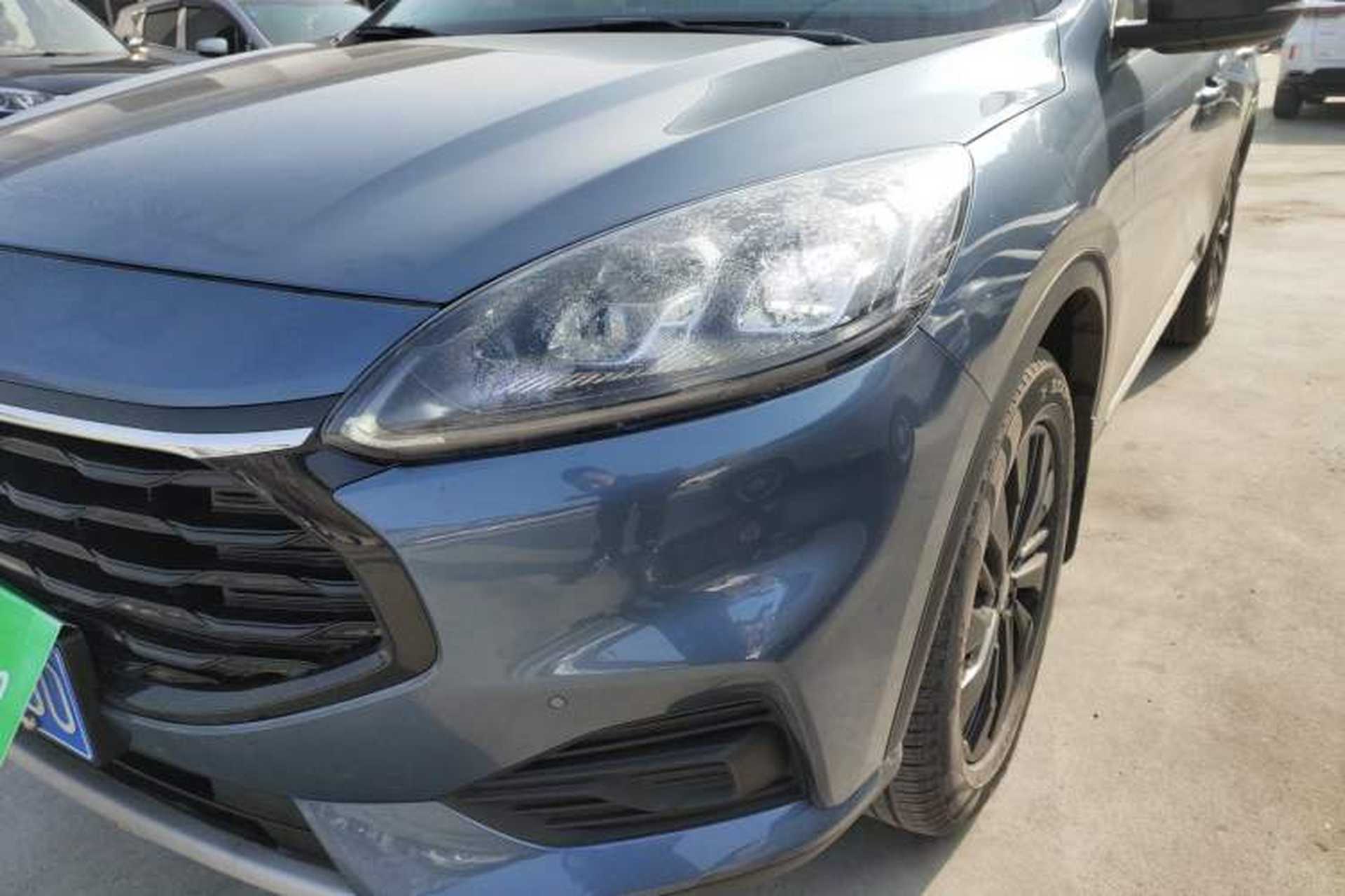 Used Ford Escape 2024 EcoBoost 245 Two-Wheel-Drive Titanium Edition Left Front Headlight
