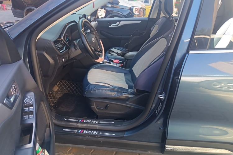 Used Ford Escape 2024 EcoBoost 245 Two-Wheel-Drive Titanium Edition Left Front Seat