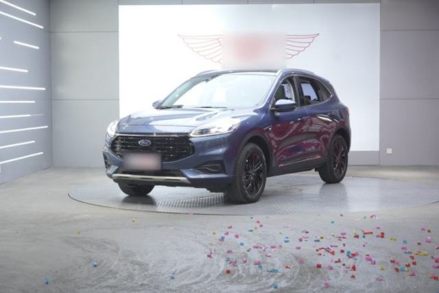 Used Ford Escape 2024 EcoBoost 245 Two-Wheel-Drive Titanium Edition