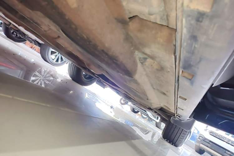 Used Ford Escape 2024 EcoBoost 245 Two-Wheel-Drive Titanium Edition Right Side Sill