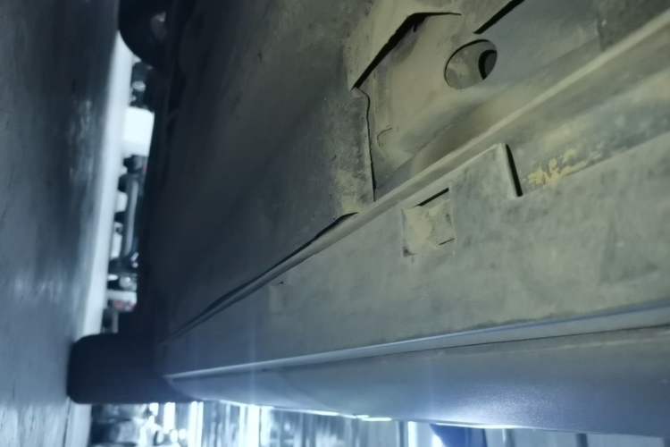 Used Ford Escape 2024 EcoBoost 245 Two-Wheel-Drive Titanium Edition Right Side Sill