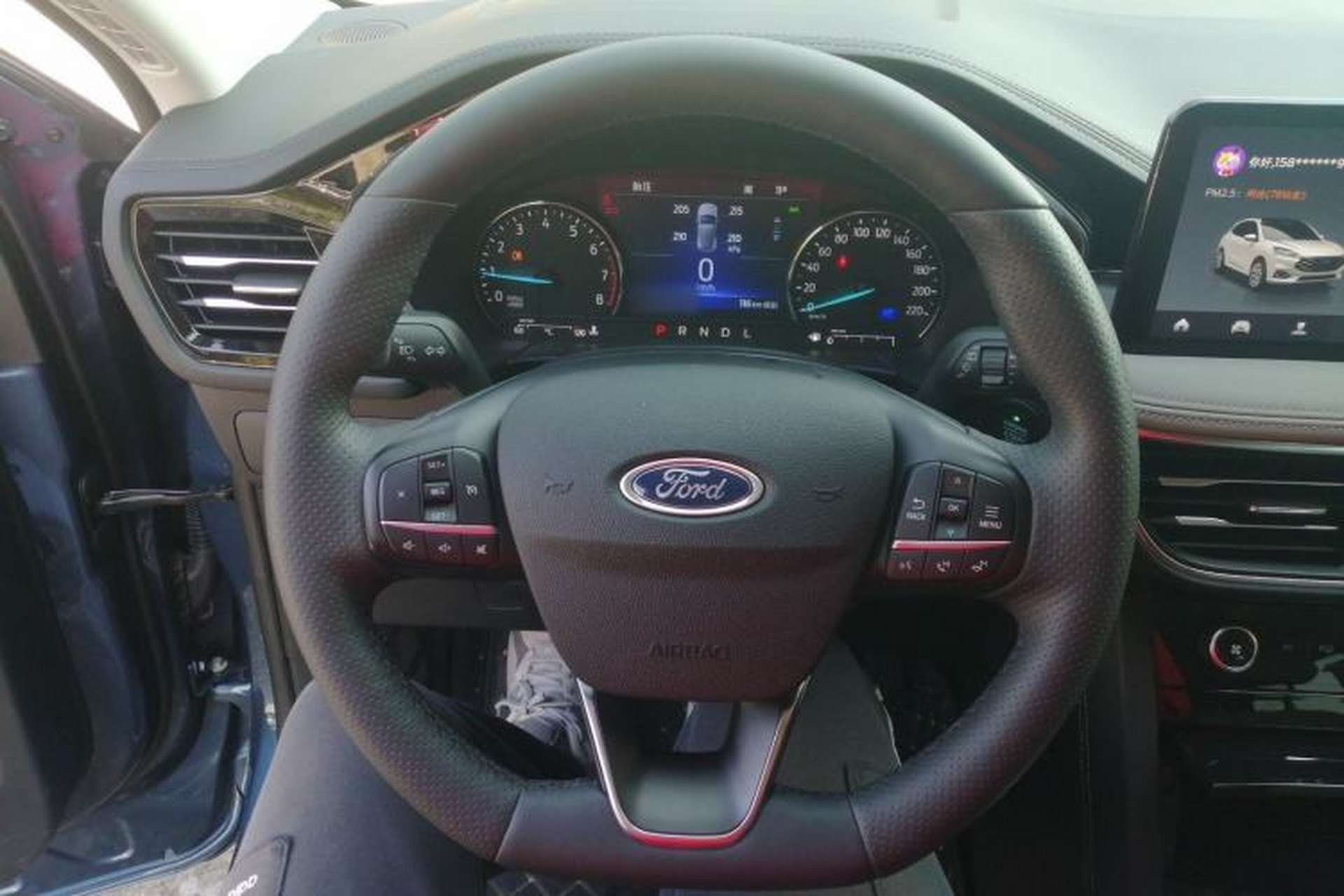 Used Ford Escape 2024 EcoBoost 245 Two-Wheel-Drive Comfort Edition Steering Wheel