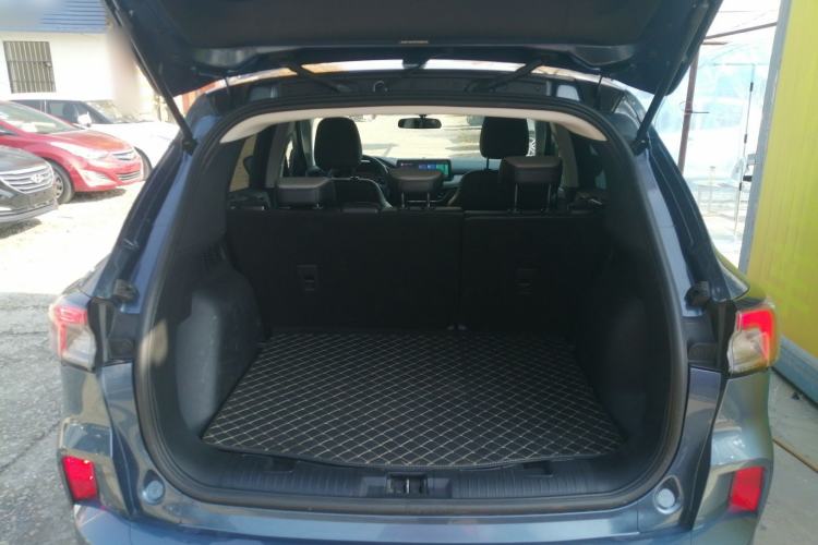 Used Ford Escape 2024 EcoBoost 245 Two-Wheel-Drive Comfort Edition Trunk