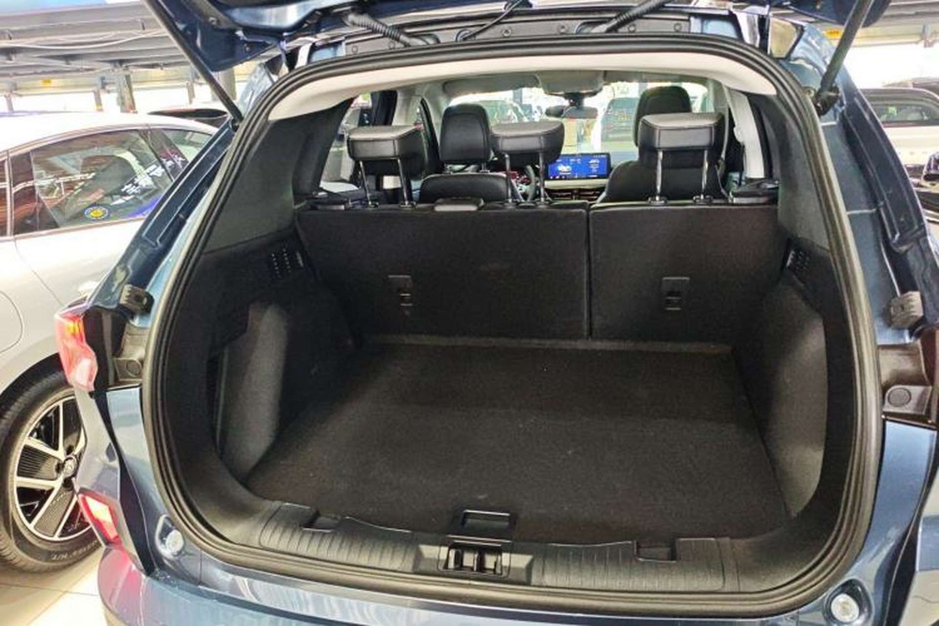Used Ford Escape 2024 EcoBoost 245 Two-Wheel-Drive Comfort Edition Trunk