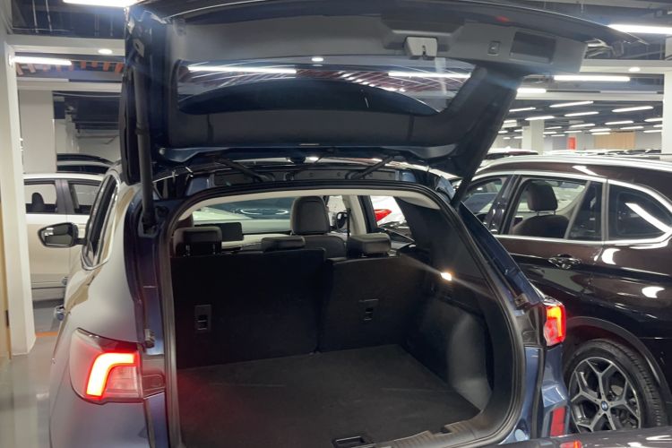 Used Ford Escape 2024 EcoBoost 245 Two-Wheel-Drive Titanium Edition Trunk