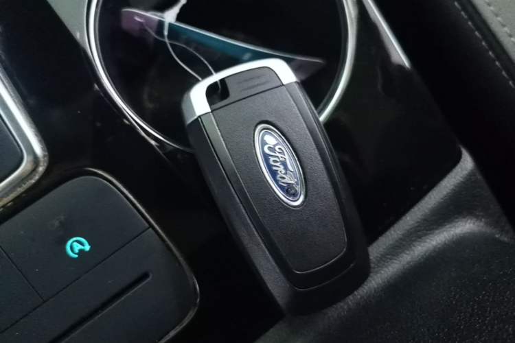 Used Ford Escape 2024 EcoBoost 245 Two-Wheel-Drive Titanium Edition Vehicle Key