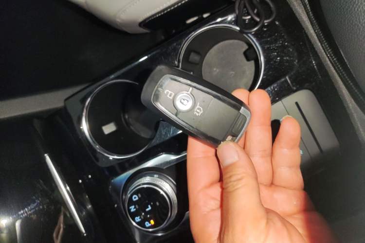 Used Ford Escape 2024 EcoBoost 245 Two-Wheel-Drive Titanium Edition Vehicle Key