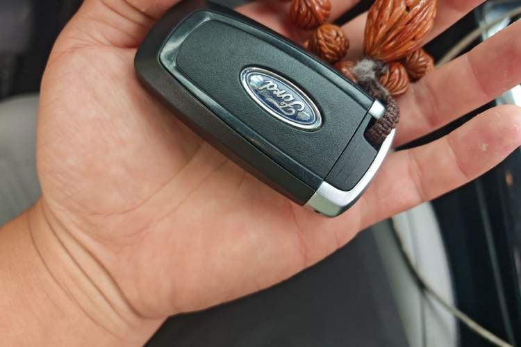 Used Ford Escape 2024 EcoBoost 245 Two-Wheel-Drive Titanium Edition Vehicle Key