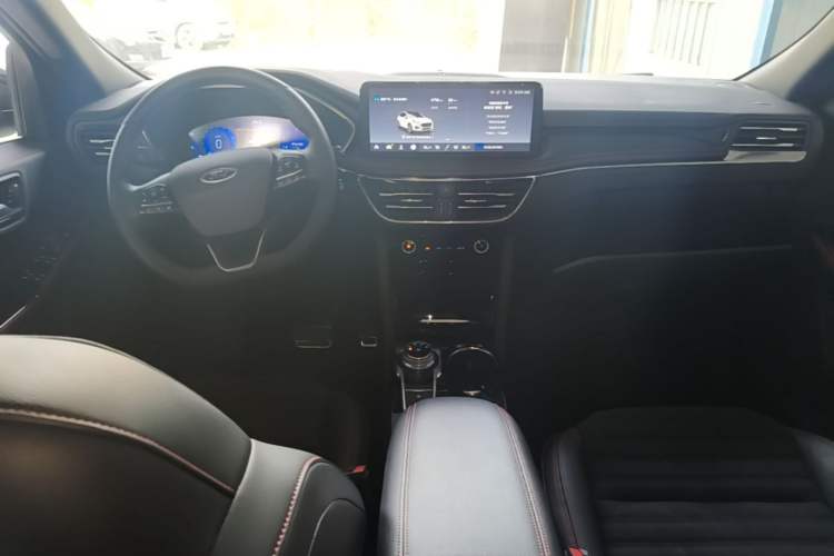 Used Ford Escape 2024 EcoBoost 245 Four-Wheel Drive ST-Line Pro Trim Center Console