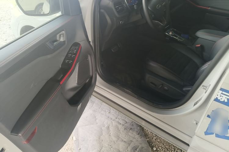 Used Ford Escape 2024 EcoBoost 245 Four-Wheel Drive ST-Line Pro Trim Driver Seat