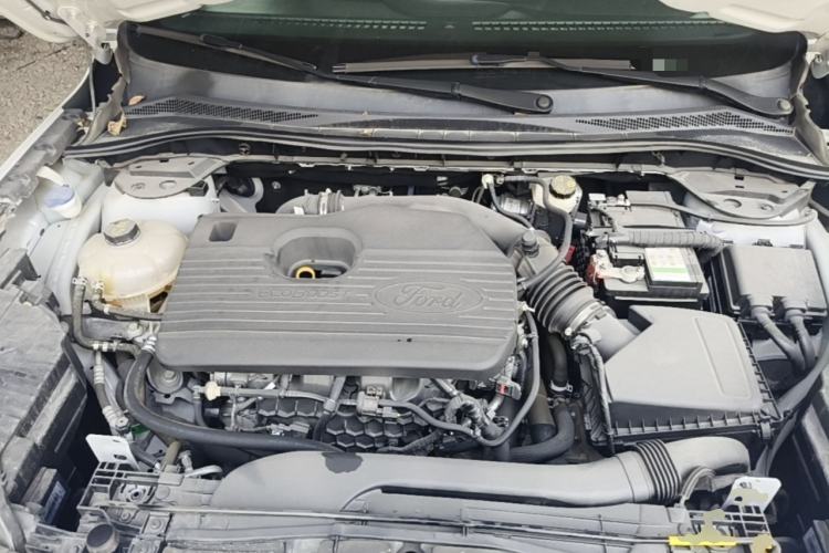 Used Ford Escape 2024 EcoBoost 245 Four-Wheel Drive ST-Line Pro Trim Engine Bay