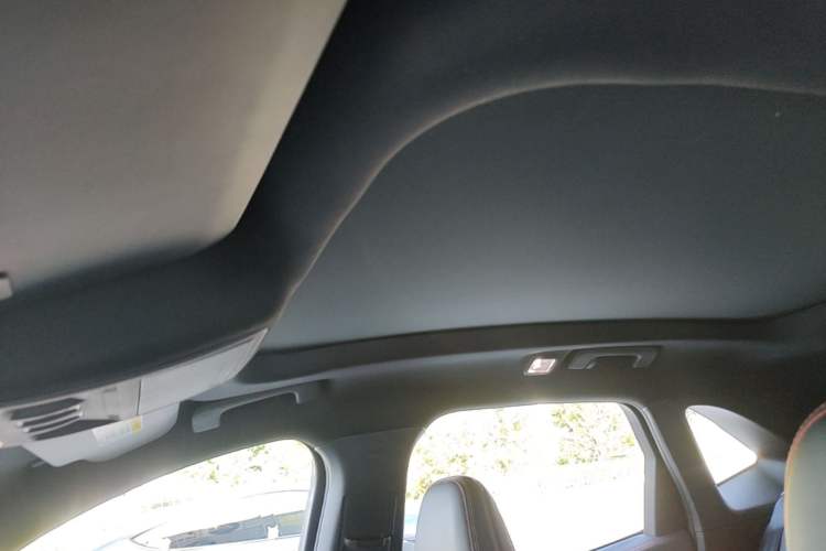 Used Ford Escape 2024 EcoBoost 245 Four-Wheel Drive ST-Line Pro Trim Headliner