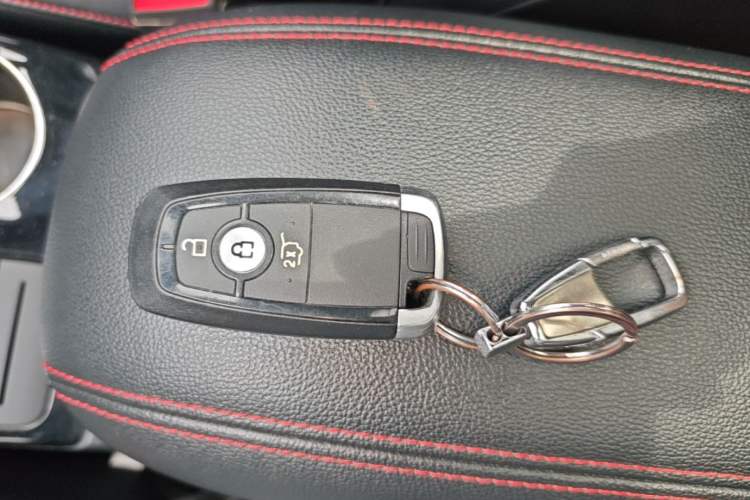 Used Ford Escape 2024 EcoBoost 245 Four-Wheel Drive ST-Line Pro Trim Interior 1