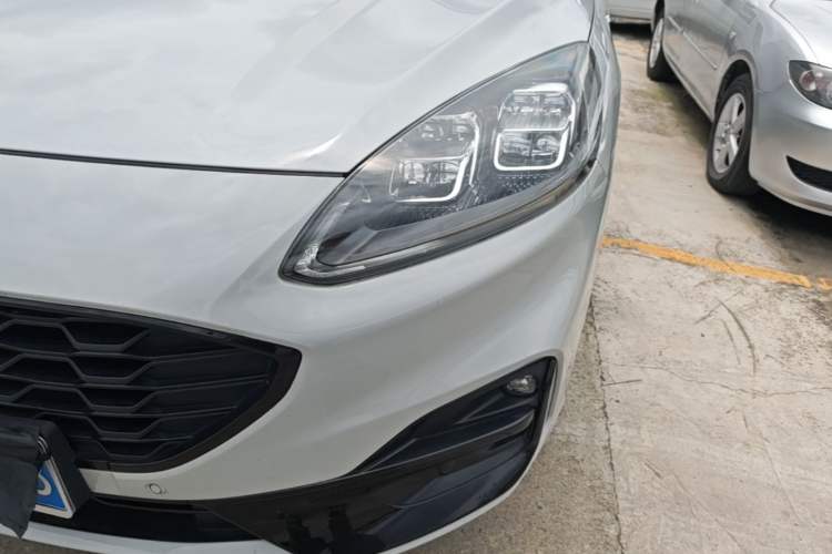 Used Ford Escape 2024 EcoBoost 245 Four-Wheel Drive ST-Line Pro Trim Left Front Headlight