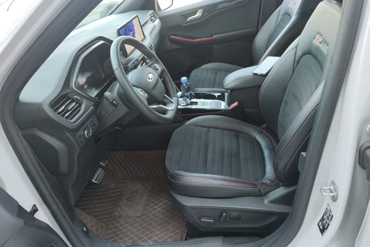 Used Ford Escape 2024 EcoBoost 245 Four-Wheel Drive ST-Line Pro Trim Left Front Seat