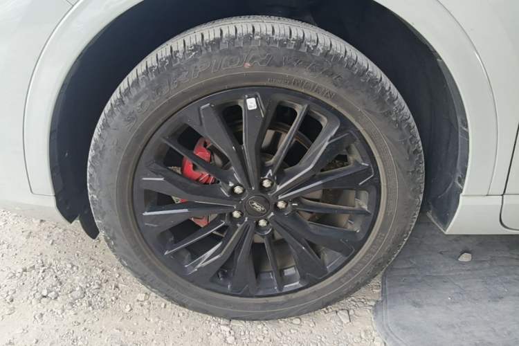 Used Ford Escape 2024 EcoBoost 245 Four-Wheel Drive ST-Line Pro Trim Left Front Wheel Hub