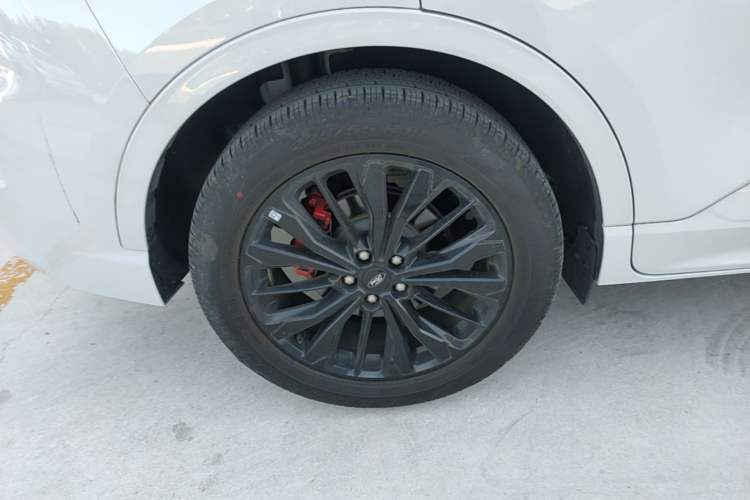 Used Ford Escape 2024 EcoBoost 245 Four-Wheel Drive ST-Line Pro Trim Right Rear Wheel Hub
