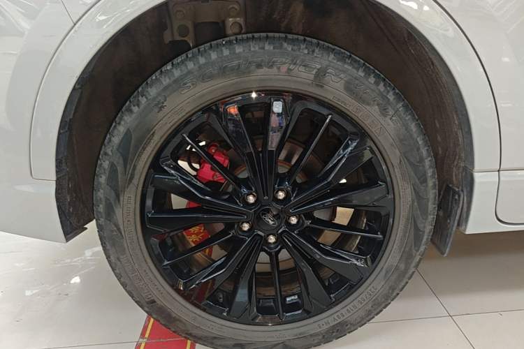 Used Ford Escape 2024 EcoBoost 245 Four-Wheel Drive ST-Line Pro Trim Right Rear Wheel Hub
