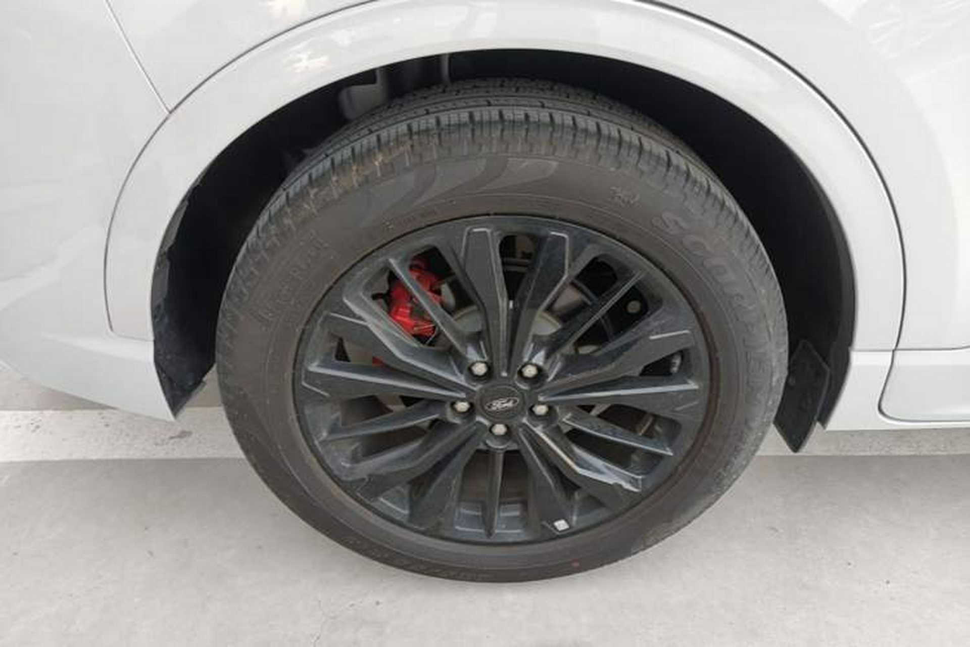 Used Ford Escape 2024 EcoBoost 245 Four-Wheel Drive ST-Line Pro Trim Right Rear Wheel Hub