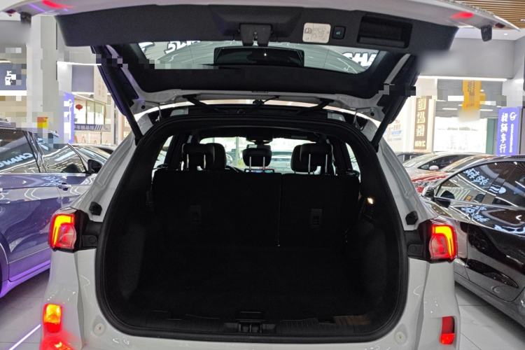 Used Ford Escape 2024 EcoBoost 245 Four-Wheel Drive ST-Line Pro Trim Trunk