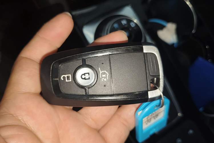 Used Ford Escape 2024 EcoBoost 245 Four-Wheel Drive ST-Line Pro Trim Vehicle Key
