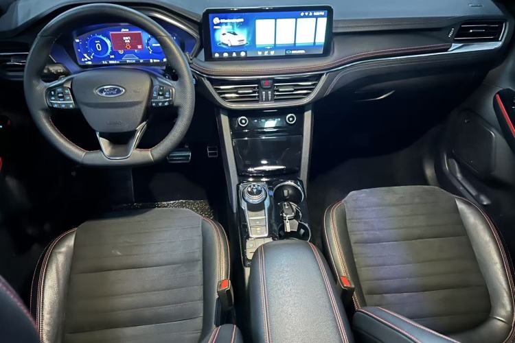 Used Ford Escape 2024 EcoBoost 245 Four-Wheel Drive ST-Line Pro Trim Audio And AC Panel