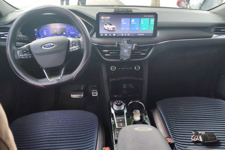 Used Ford Escape 2024 EcoBoost 245 Four-Wheel Drive ST-Line Pro Trim Center Console