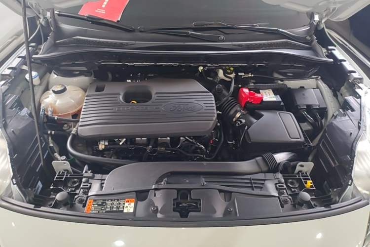 Used Ford Escape 2024 EcoBoost 245 Four-Wheel Drive ST-Line Pro Trim Engine Bay