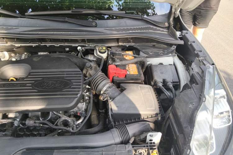 Used Ford Escape 2024 EcoBoost 245 Four-Wheel Drive ST-Line Pro Trim Engine Bay Left