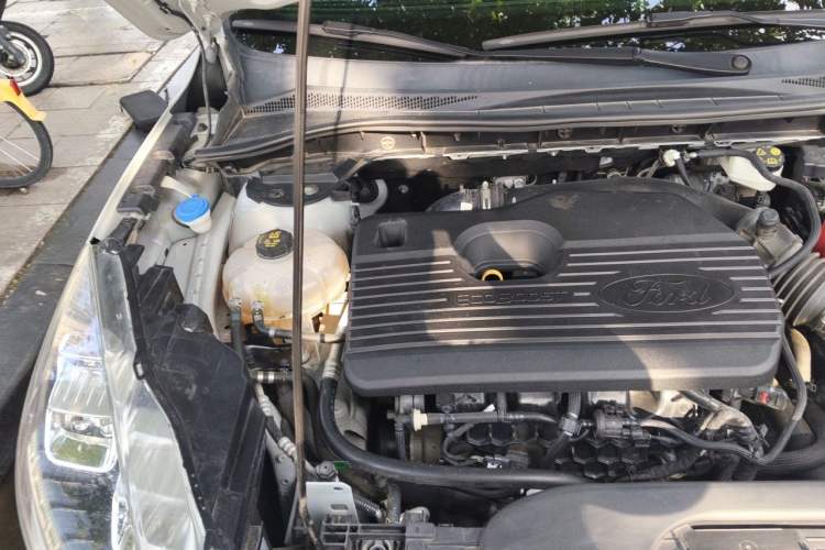 Used Ford Escape 2024 EcoBoost 245 Four-Wheel Drive ST-Line Pro Trim Engine Bay Right