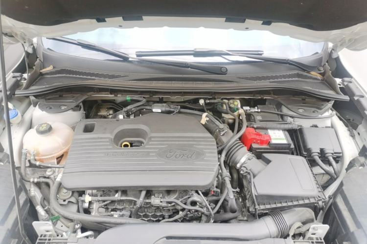 Used Ford Escape 2024 EcoBoost 245 Four-Wheel Drive Prestige Model Engine Bay