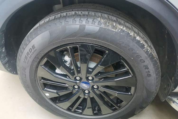 Used Ford Escape 2024 EcoBoost 245 Four-Wheel Drive Prestige Model Exterior 3